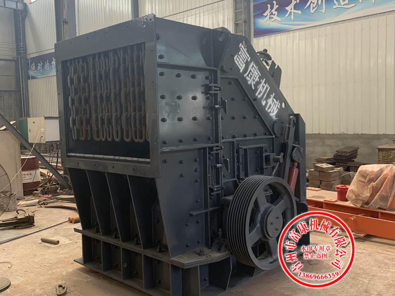 移動(dòng)礦山破碎機機械設備